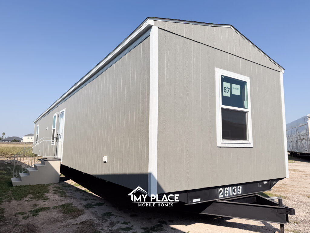 the hickory mobile home