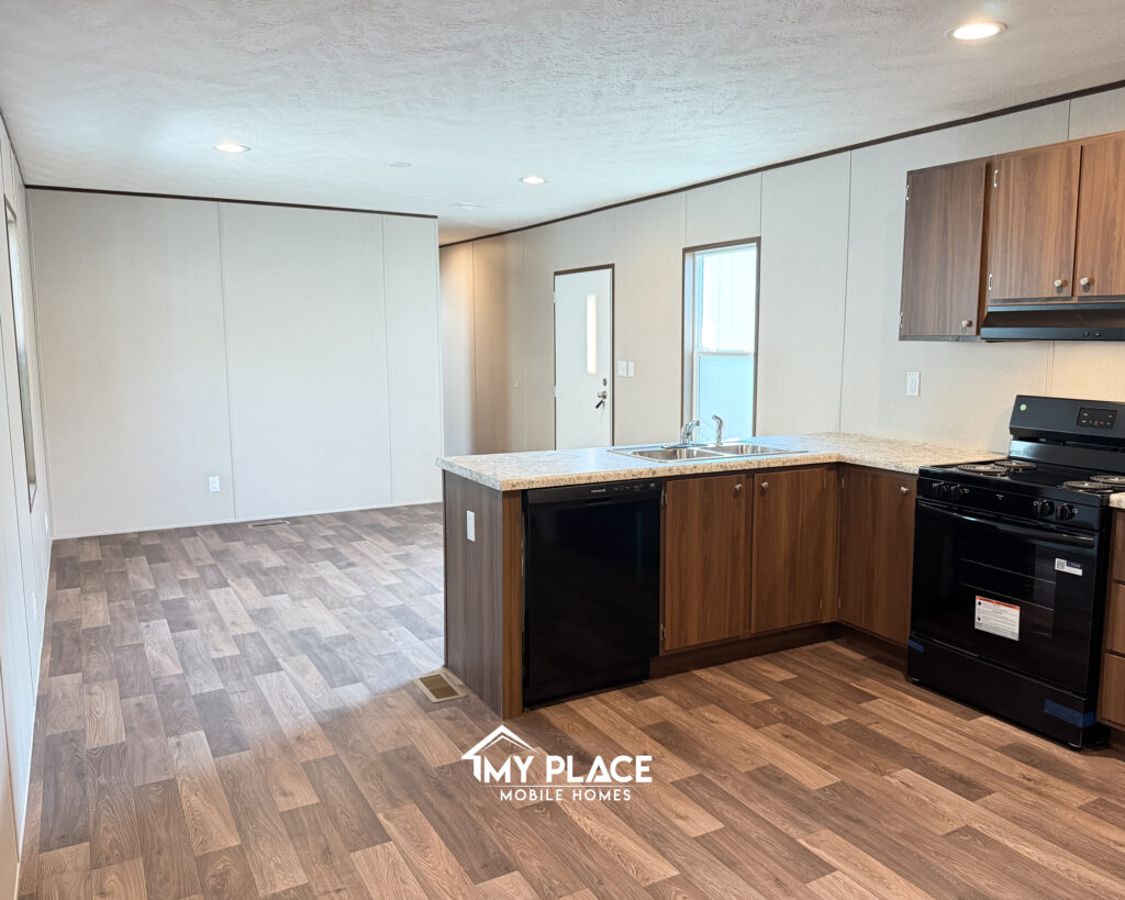 the hickory mobile home