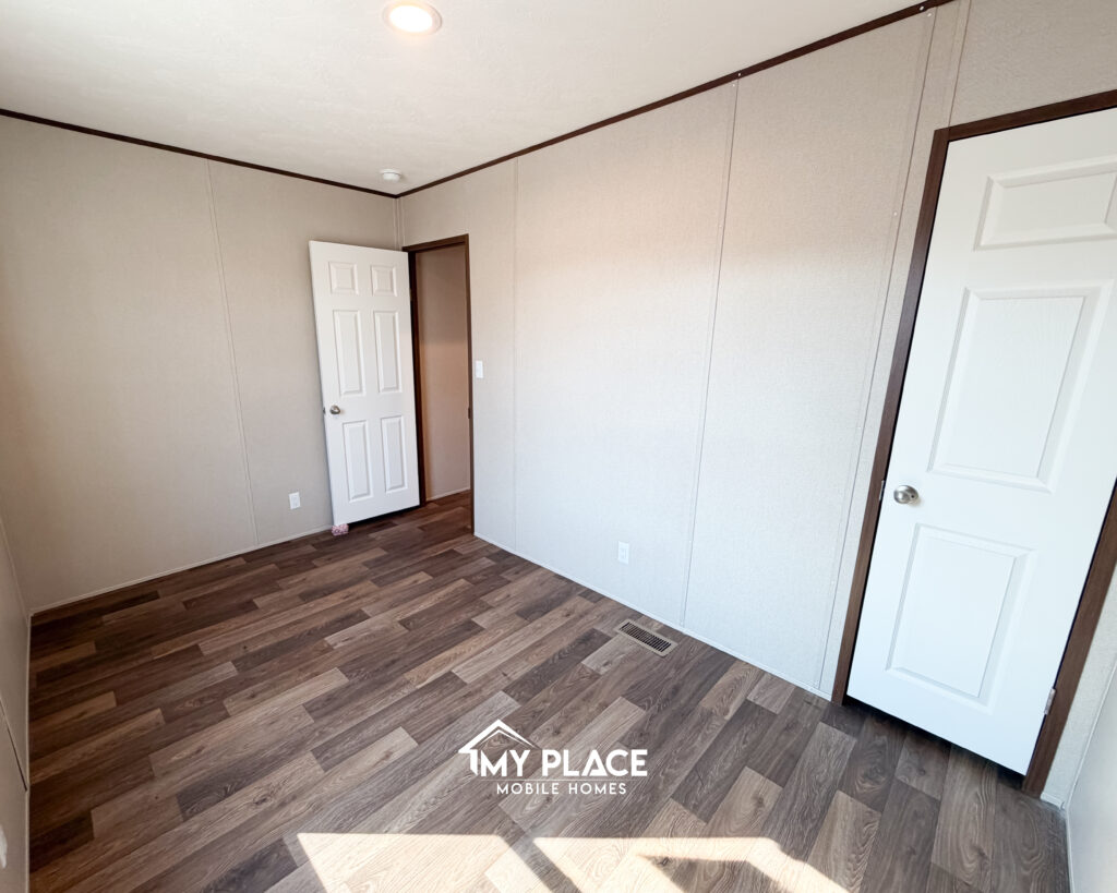 the hickory mobile home