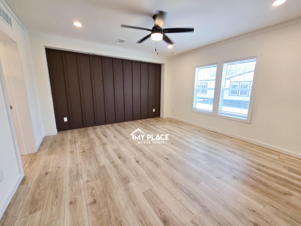 Iron Peak double wide mobile home for sale in the Rio Grande Valley